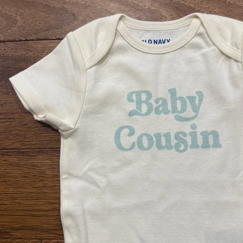 Old Navy Short-Sleeve Baby Bodysuit   - Baby Cousin - Size 12-18 Months